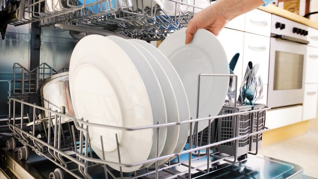 Kolay Adımda Bulaşık Makinesi Nasıl Temizlenir?